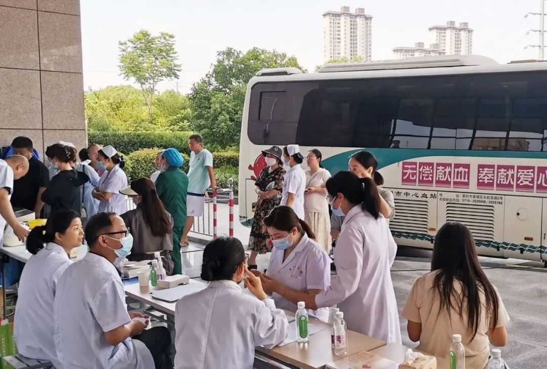 【医院动态】输血科：无偿献血，我们在行动！
