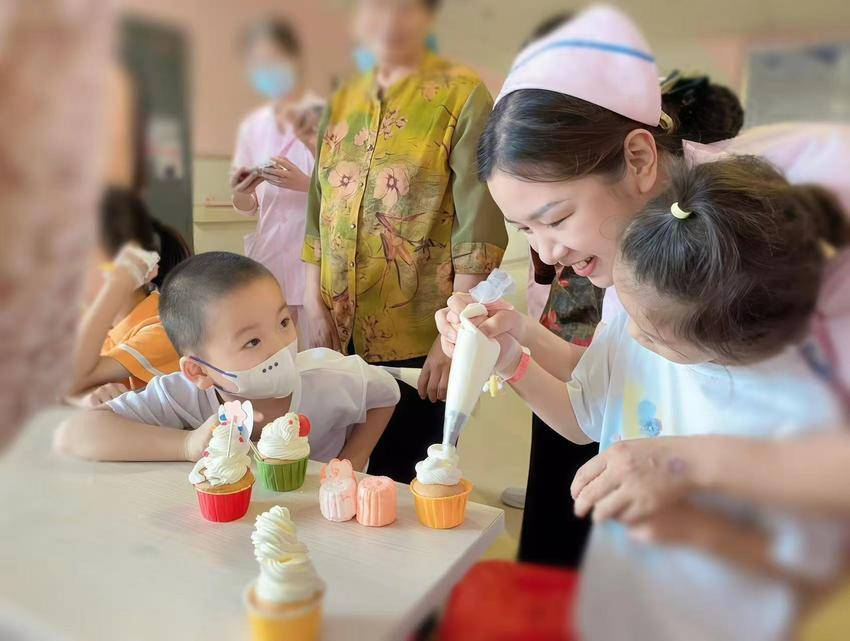 【湖北日报客户端】枣阳市第一人民医院开展中秋主题活动