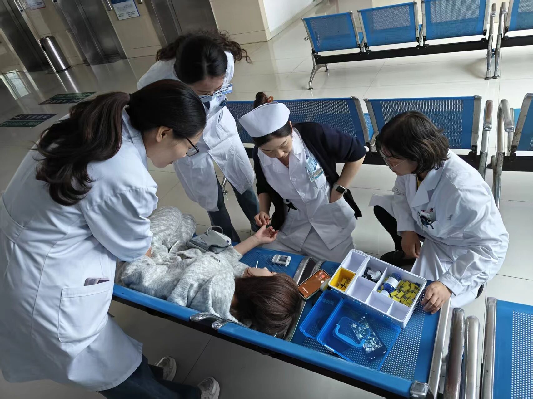 【医院动态】双科协作抢时间 无缝衔接护健康
