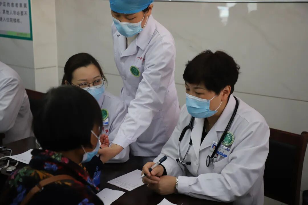 【医院动态】神经介入团队攻坚克难，守护患者“生命中枢”